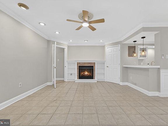3rd image of 12707 Gordon Blvd APT 44