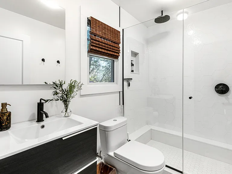 144 Powell Ave — Photo 17