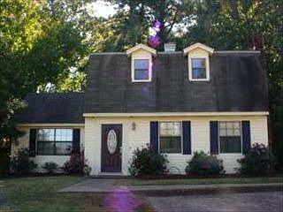 5th image of 2009 McArthur Dr
