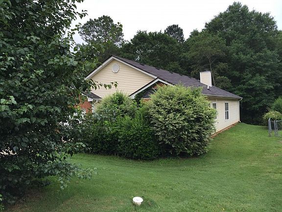 4th image of 1720 Riverchase Circle East NE