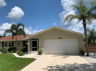 2925 Macalpin Dr S, Palm Harbor, FL 34684