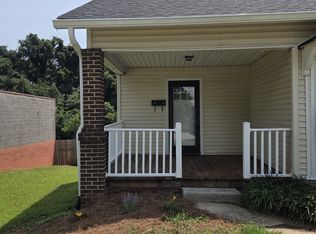 106 E Hunter St #B, Madison, NC 27025