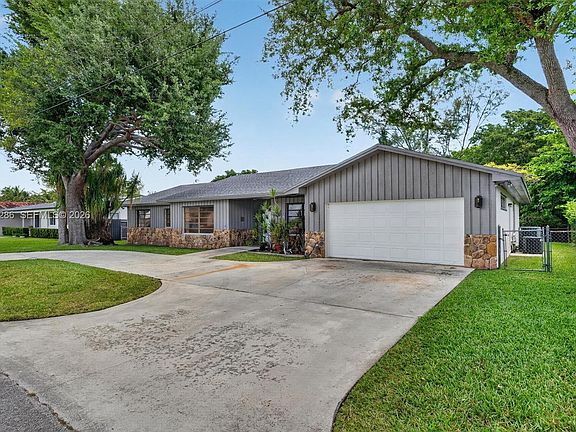 3rd image of 7009 SW 66th Ave