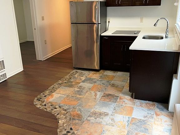 4th image of 1309 Oak Park Ave APT 1
