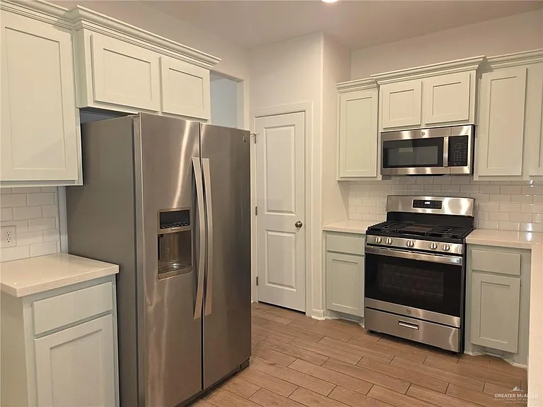 906 S Tecate Dr — Photo 7