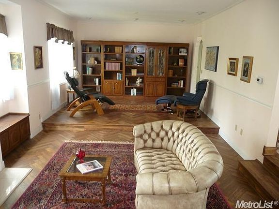 3rd image of 140 Ravenna Way