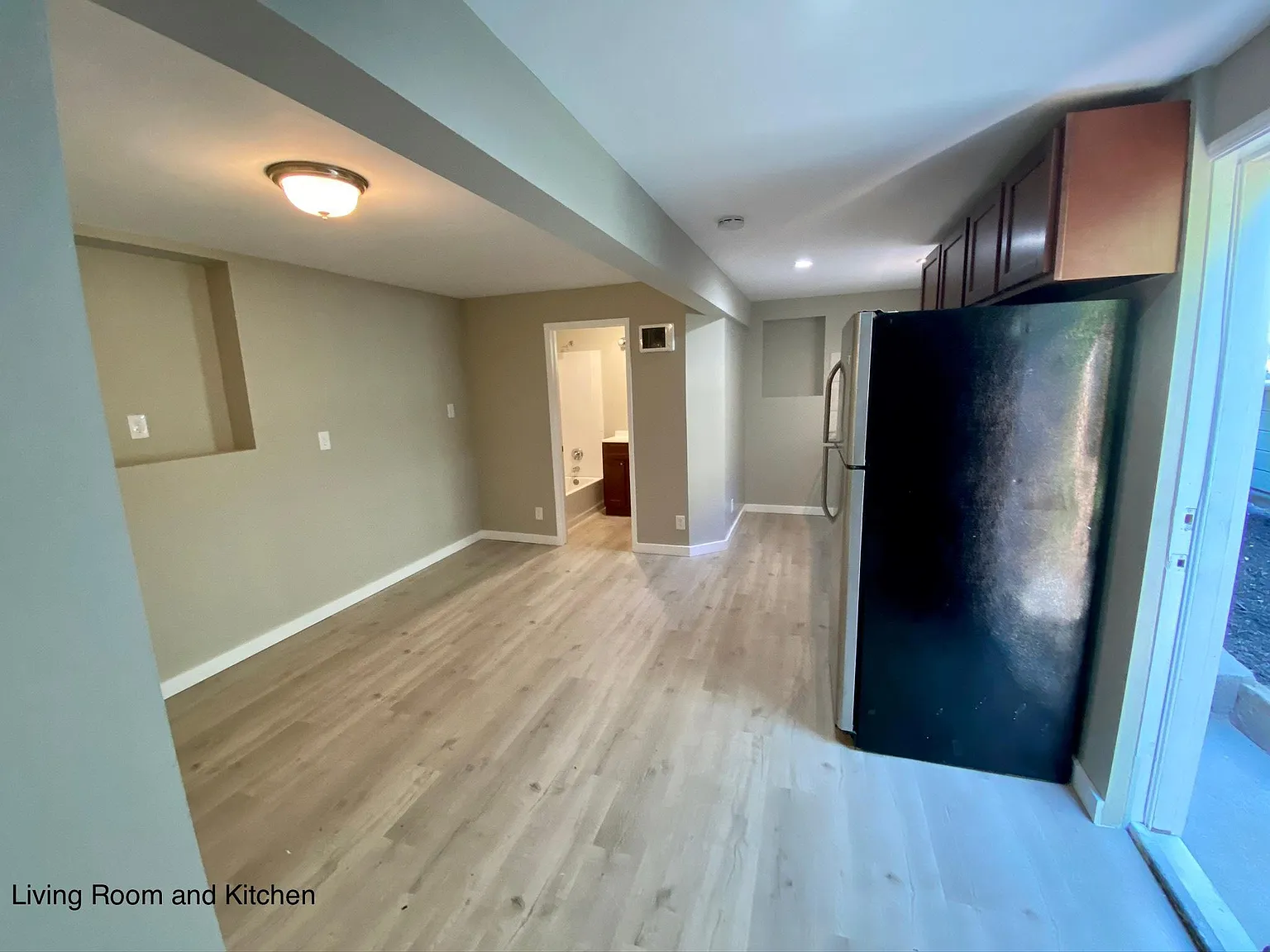 Studio, 240 sqft, $1,545 — Photo 3