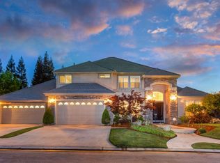 10617 N Oak Hill Cir, Fresno, CA