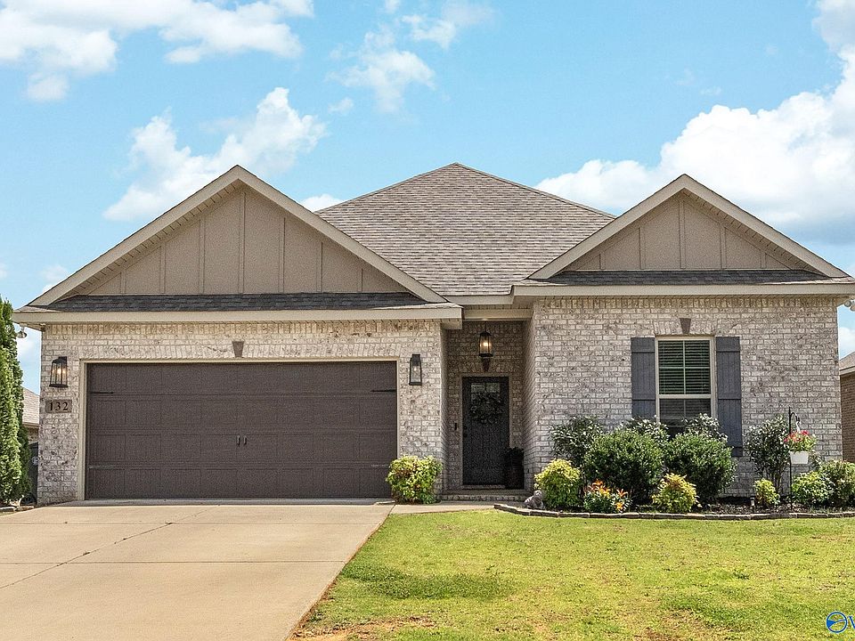 1st image of 132 Gardencove Cir