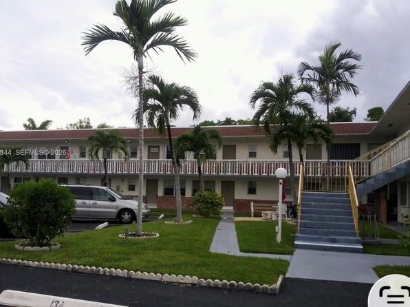 1554 N 12th Ct APT 15B