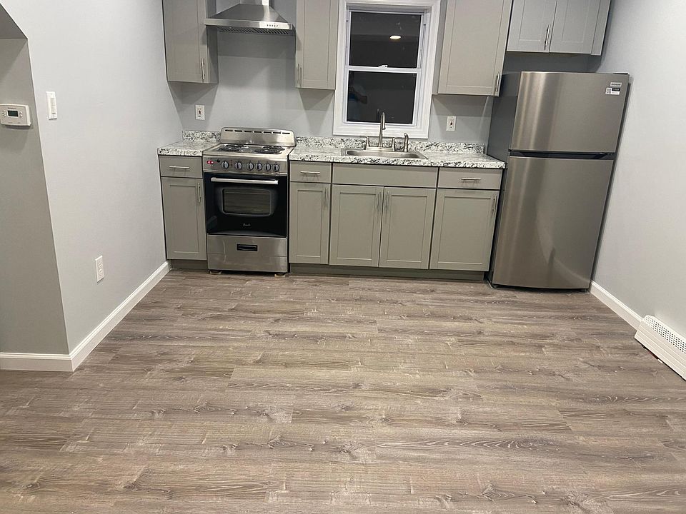 1st image of 739 Canie