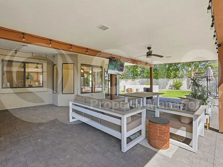 401 S Tiago Dr — Photo 52