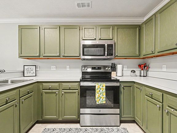 2nd image of 8624 S Jasonville Ct SE