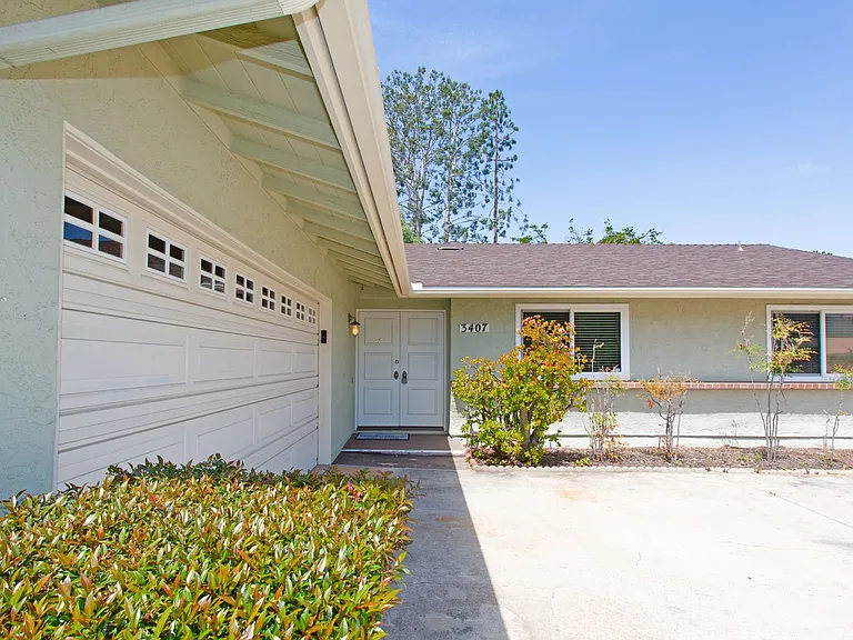 3407 Santa Clara Way — Photo 2