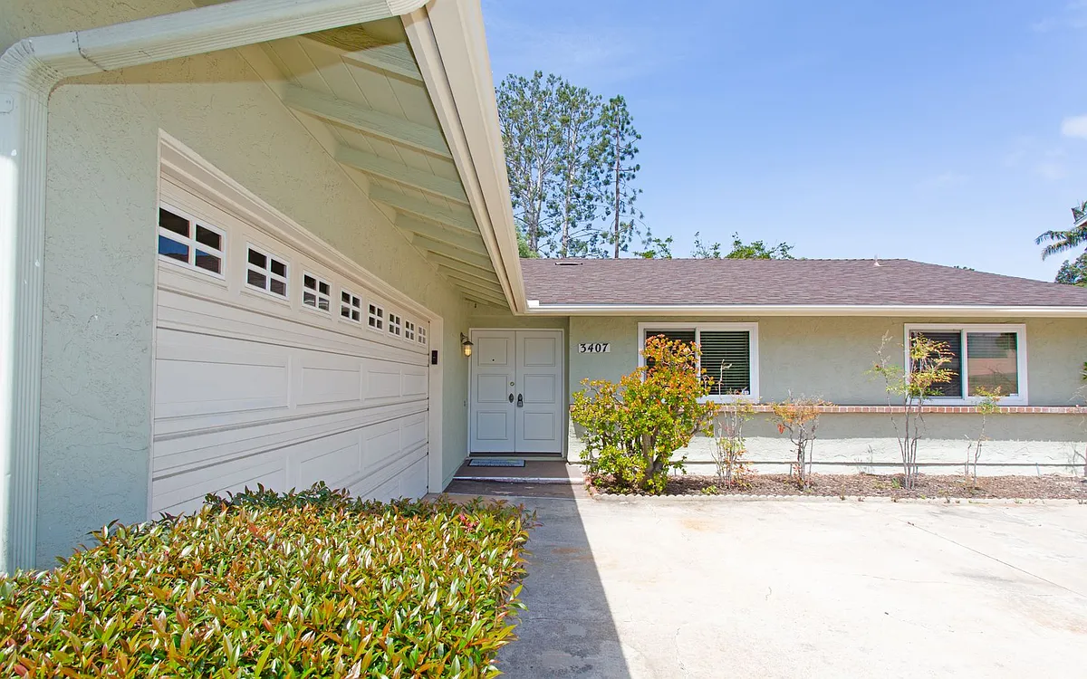 Building Photo - 3407 Santa Clara Way