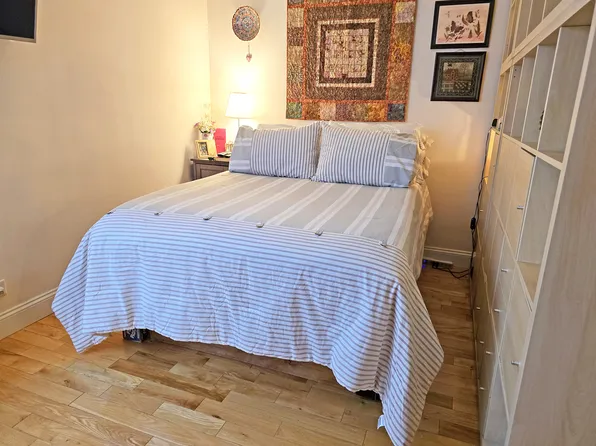 202 Seeley Street image 7 of 25