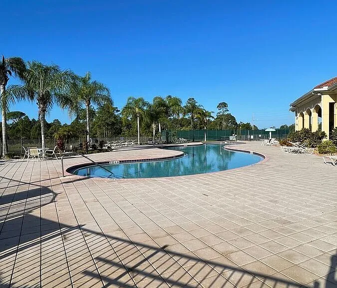 1282 Clove Dr — Photo 4