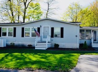 8 Hawthorne St, Rockland, MA 02370