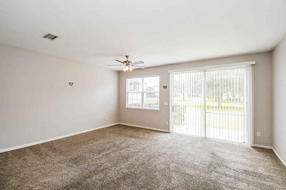 3 bed, 2.5 bath, 1567 sqft, $1,750 — Photo 4