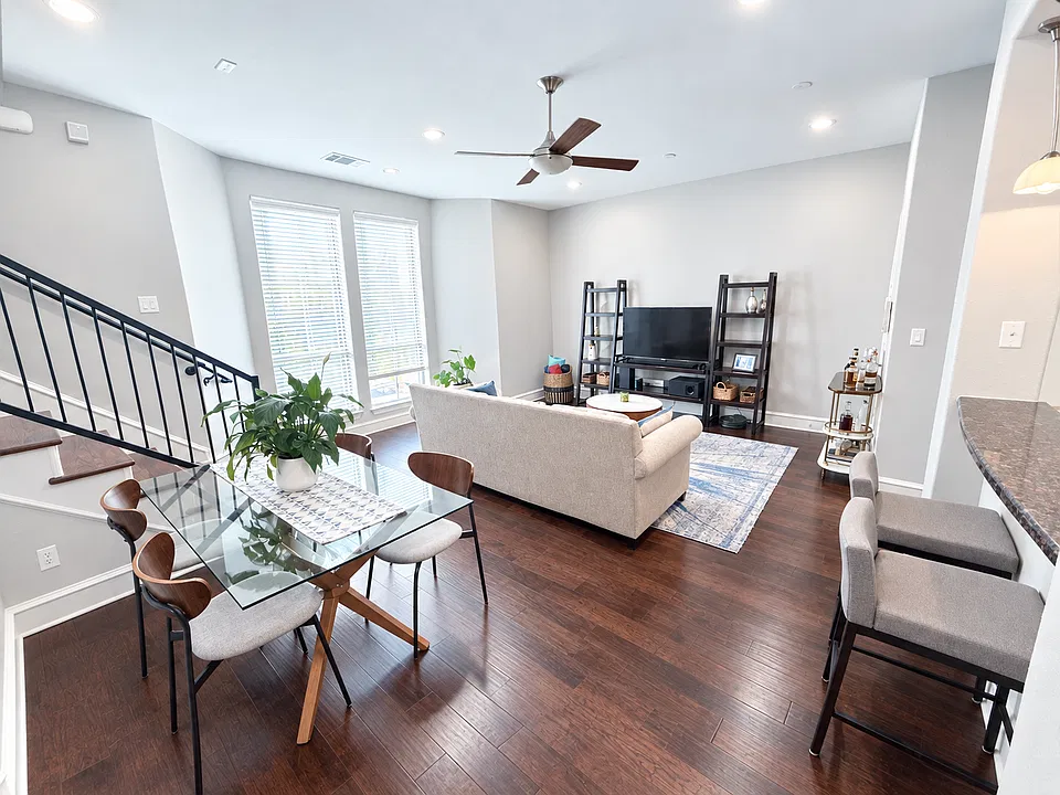 Overview of dining/living room.