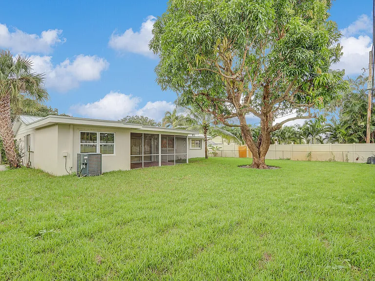 732 Pelican Way — Photo 36