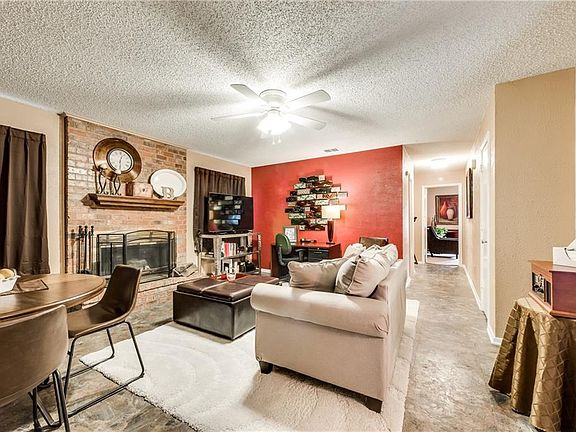 3rd image of 103 Gladys St