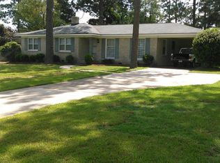 716 Shortridge Rd, Fayetteville, NC 28303