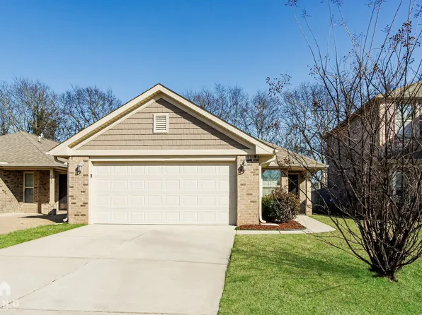 201 Bermuda Lakes Dr, Meridianville, AL 35759