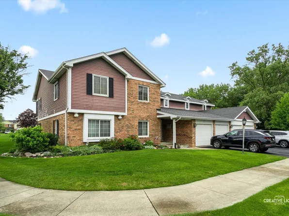 714 Maplewood Ct #2C, Willowbrook, IL 60527