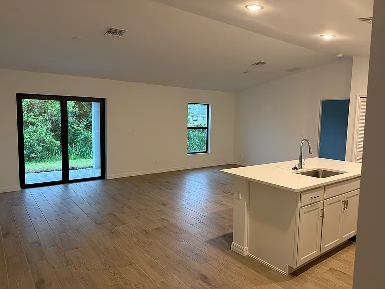 2284 Cannolot Blvd — Photo 2