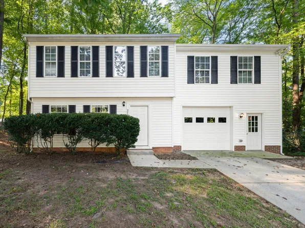 2729 Goshawk Ln, Raleigh, NC 27603
