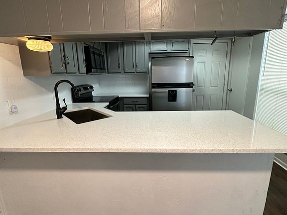 4th image of 5779 Easthampton Dr