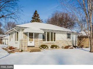 320 Greenway Ave N, Oakdale, MN 55128