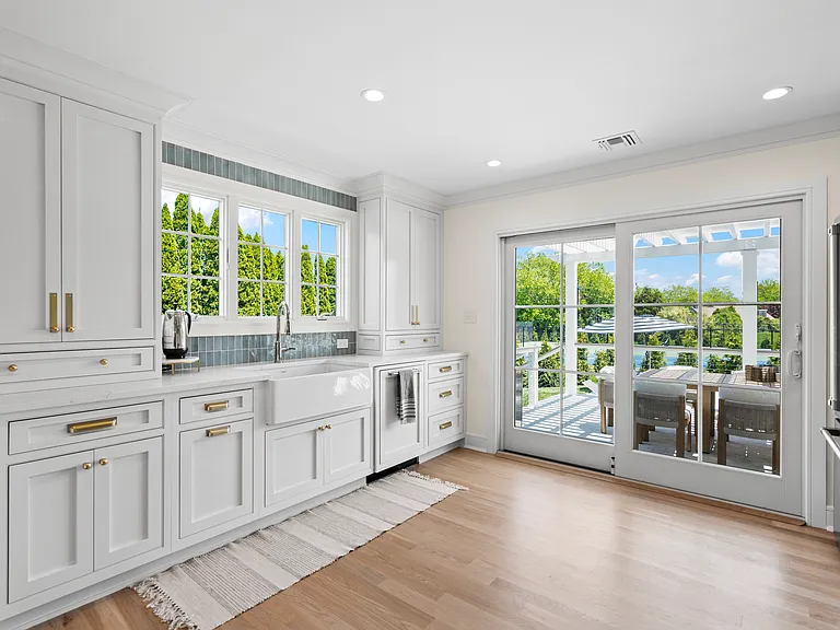 4 Carriage Ln — Photo 11
