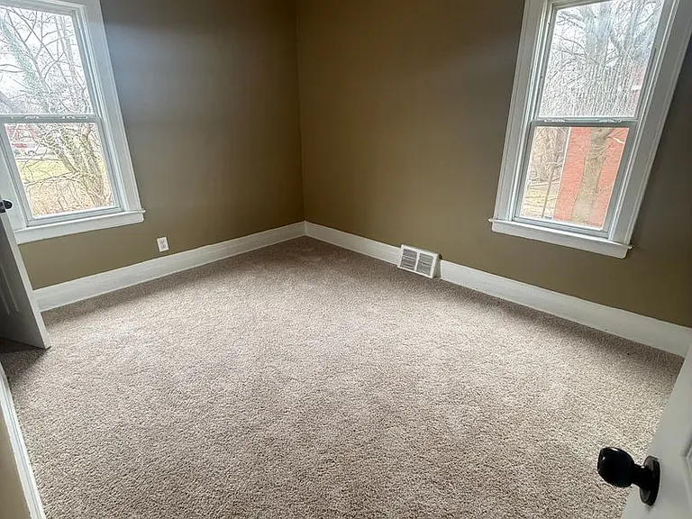 15512 Mendota St — Photo 22