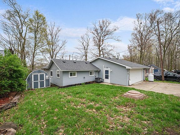 2nd image of 9874 Highland Dr