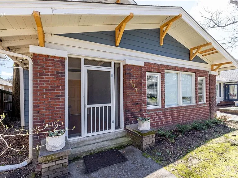 897 Argonne Ave NE #1 — Photo 4