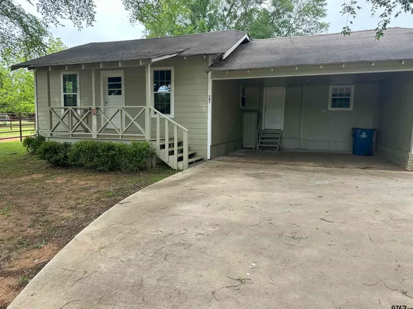 701 N Pineda St, Jacksonville, TX 75766