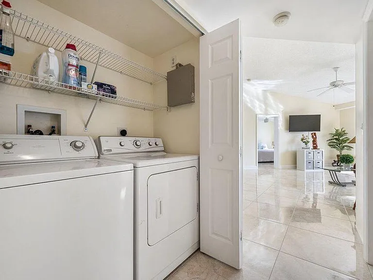 1100 Crestwood Ct S #1110 — Photo 6