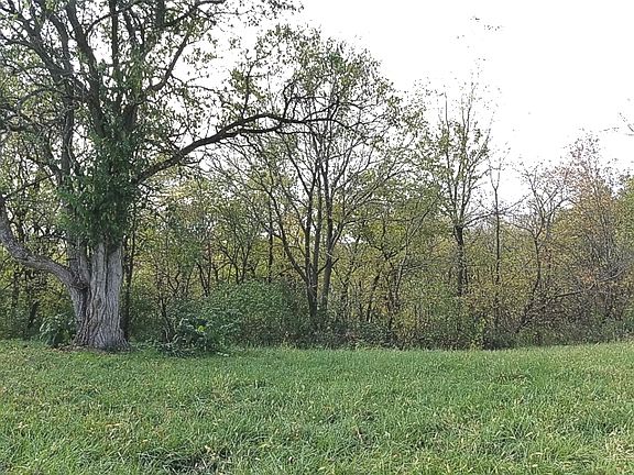 2nd image of 120 Lake Wildwood Dr