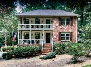 390 Waverly Hall Cir, Roswell, GA 30075