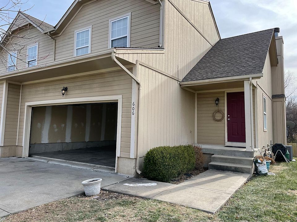 1st image of 606 NE Swann Cir