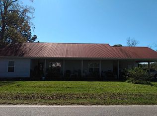 325 Cedar Ave, Claxton, GA 30417