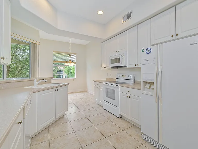 6031 Jonathans Bay Cir #502 — Photo 15