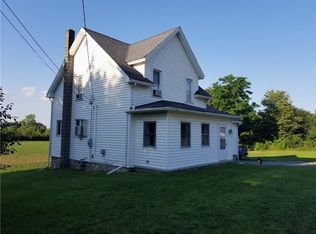 8611 E Main Rd, Le Roy, NY 14482