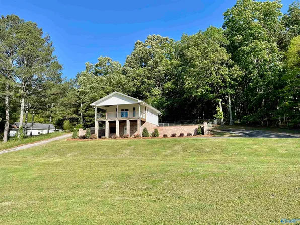 1514 Green Valley Rd, Glencoe, AL 35905