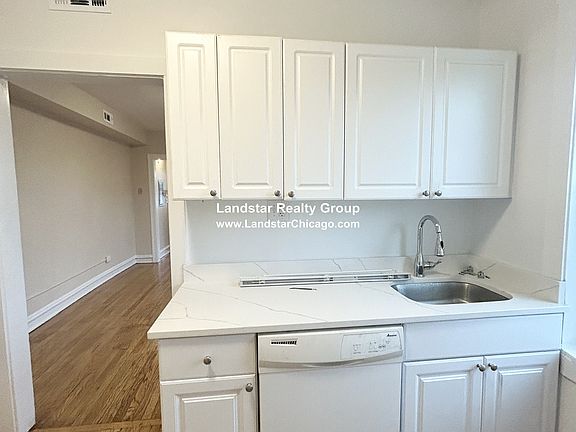2nd image of 4414 N Whipple St APT 2S