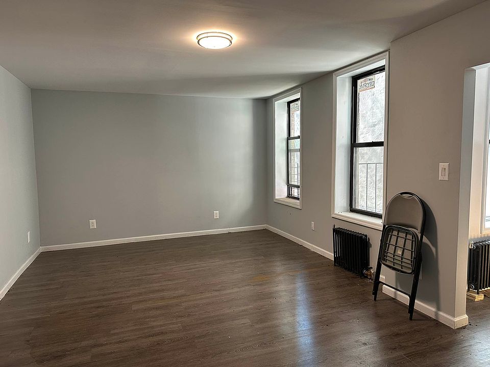 1st image of 940 Bronx Park S APT 1E