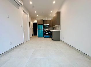 35 Aberdeen St PENTHOUSE 4, Brooklyn, NY 11207