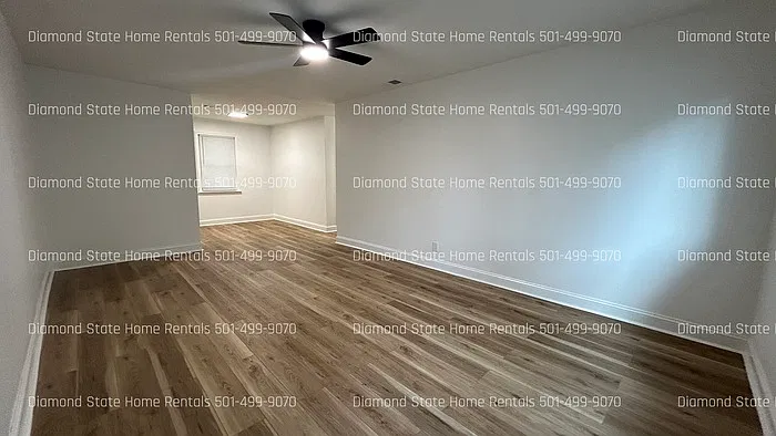 3 bed, 1.5 bath, 996 sqft, $1,395 — Photo 3